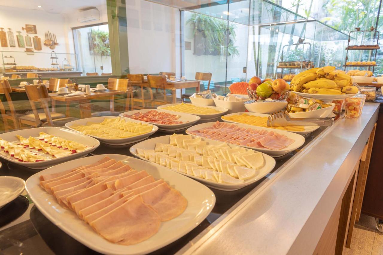 Radisson Oscar Freire Hotel Sao Paulo Exterior photo A buffet at a hotel