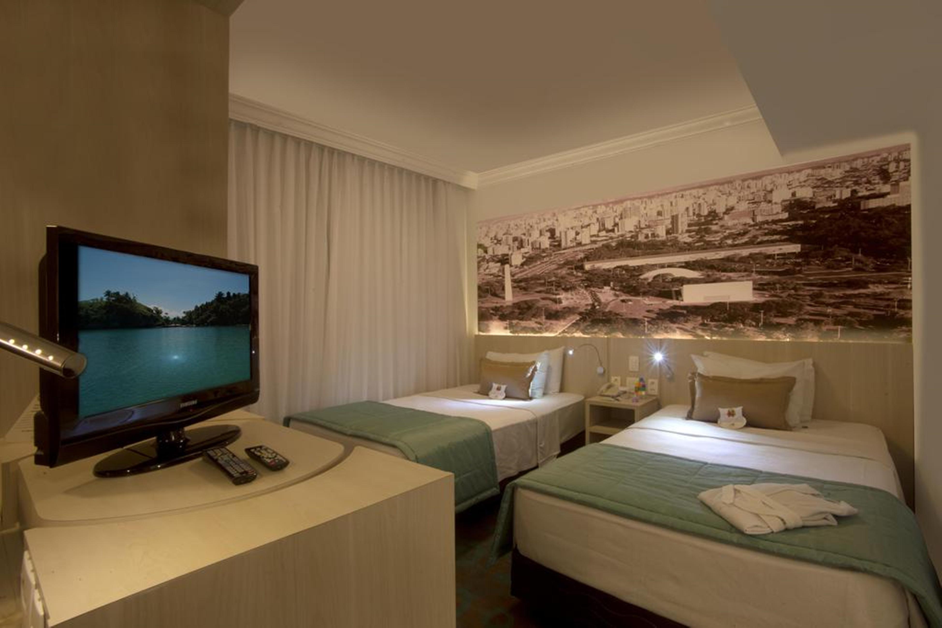 Radisson Oscar Freire Hotel Sao Paulo Exterior photo A room at the hotel