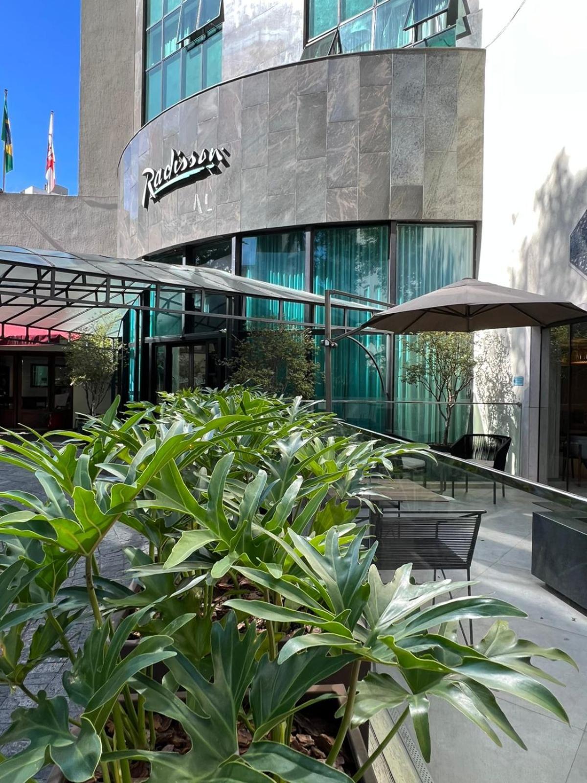 Radisson Oscar Freire Hotel Sao Paulo Exterior photo The patio at the new location