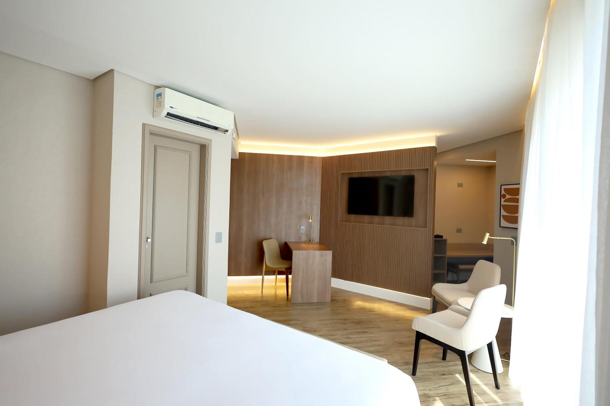 Radisson Oscar Freire Hotel Sao Paulo Exterior photo A room at the hotel